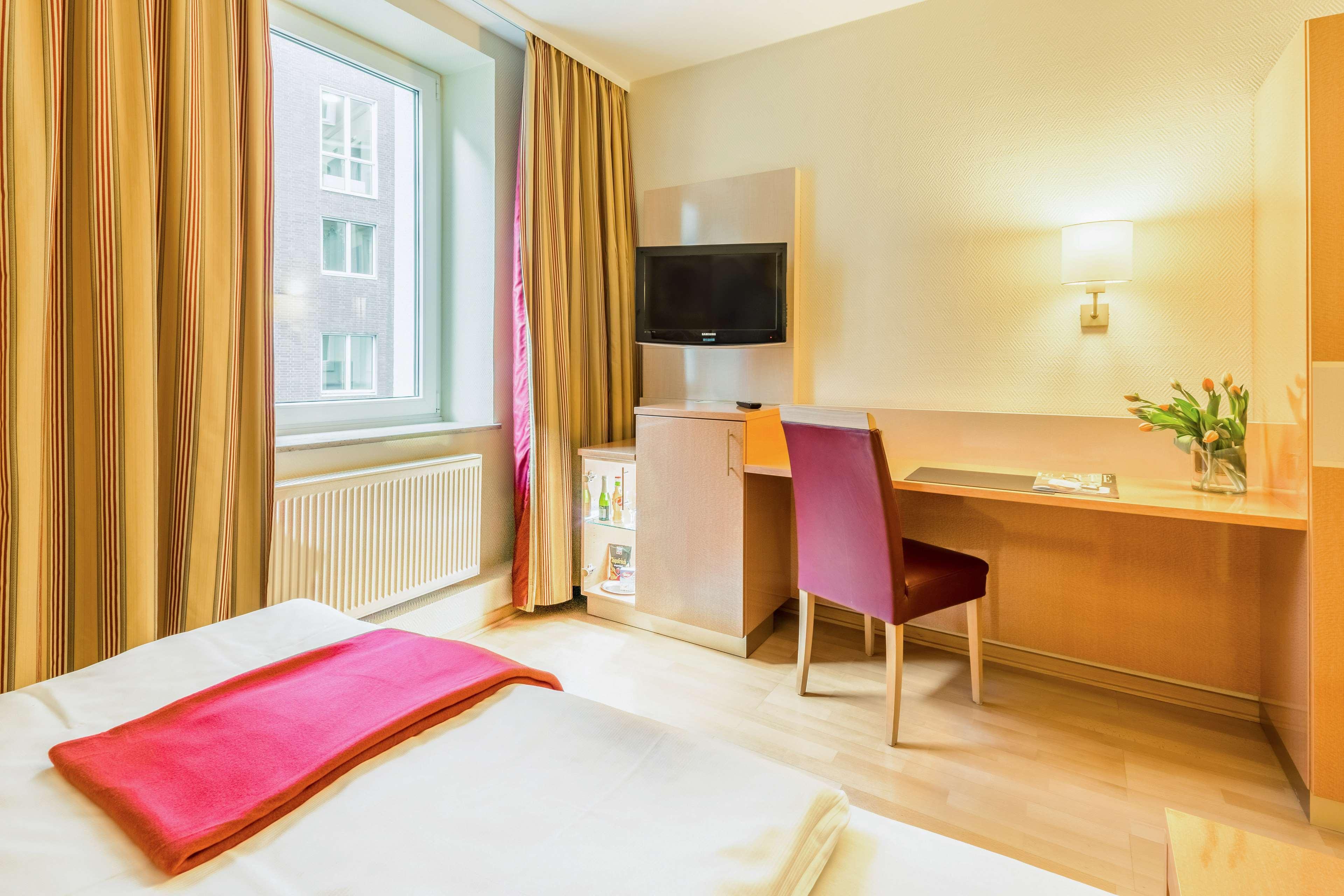 Hotel Essener Hof; Sure Collection By Western 4*