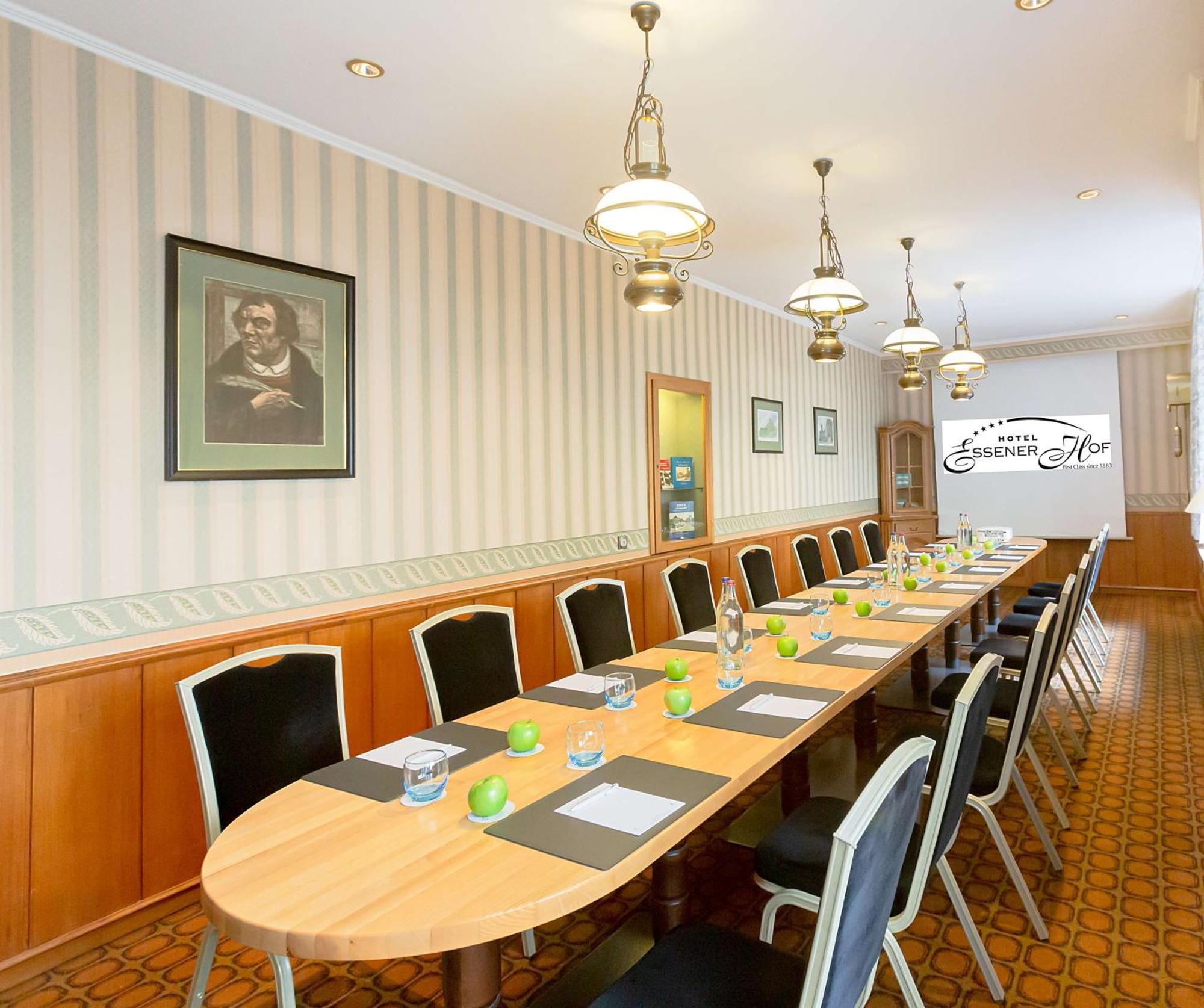 Hotel Essener Hof; Sure Collection By Western